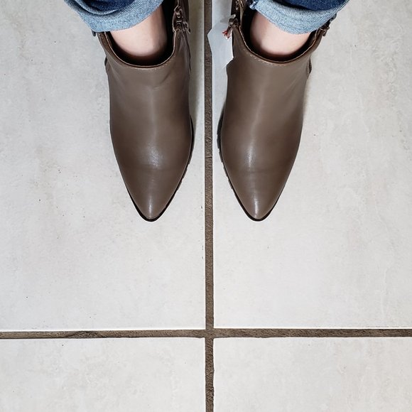 Qupid Brown Boot NWT - Picture 5 of 6